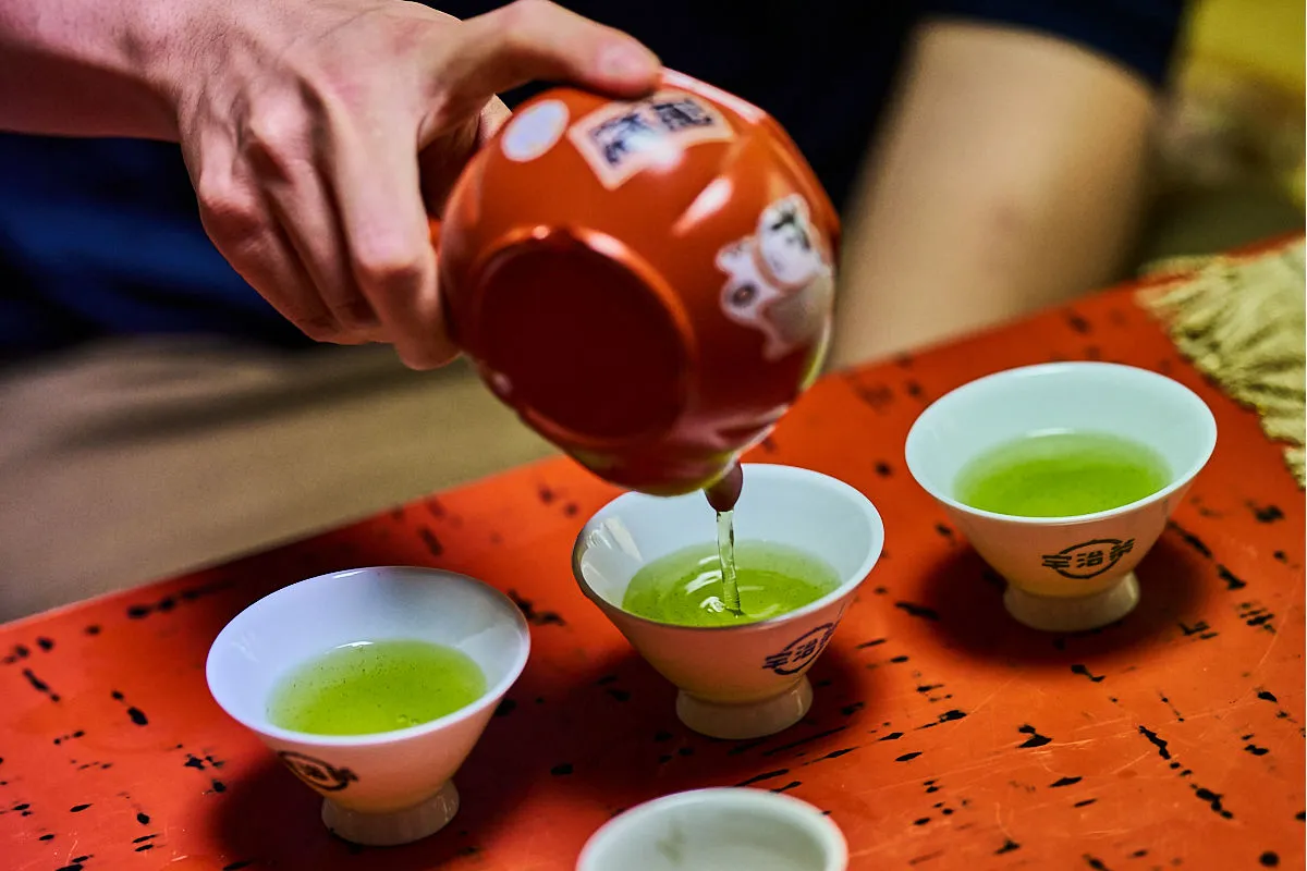 Shincha Tee handgepflckt | Erster Erntetag 2025 | Grner Tee