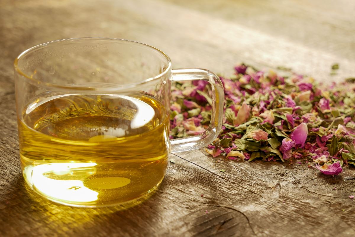 Pfefferminze-Rose im Glas