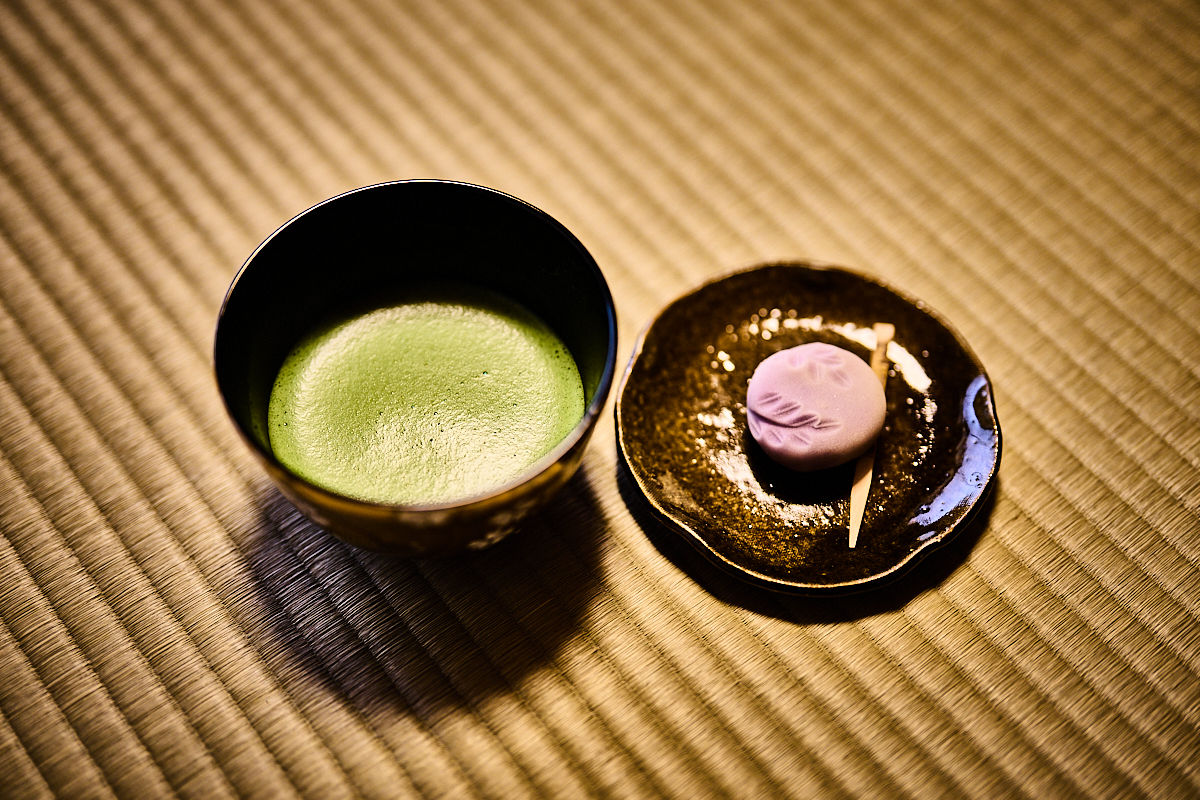 anischen Matcha-Zeremonie mit Süßigkeiten