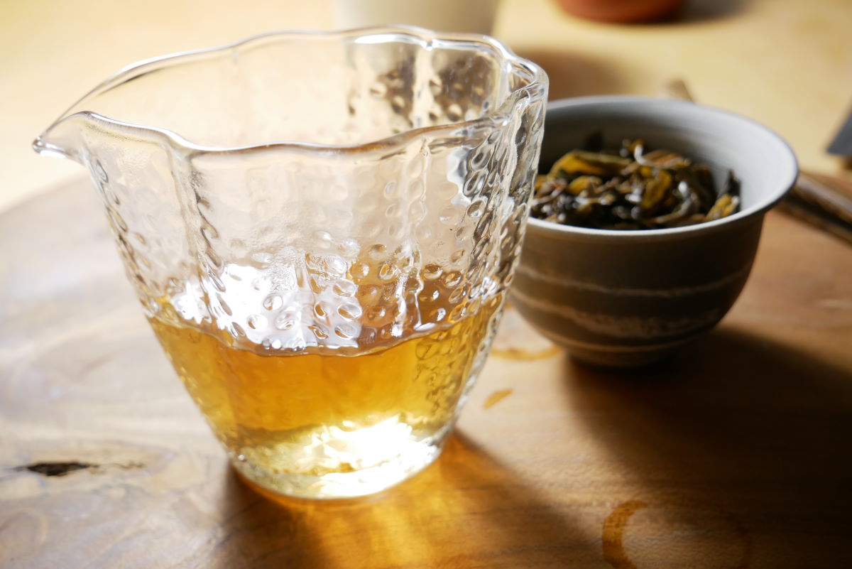 Die kupfer-gold leuchtende Aufgussfarbe